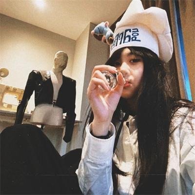 荡妇野玫瑰封面